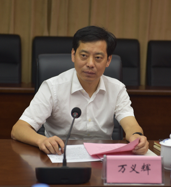 市政公用集團黨委副書記、總經(jīng)理萬義輝調(diào)研江西長運