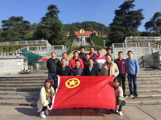 江西長運(yùn)籃球隊(duì)參加團(tuán)委活動