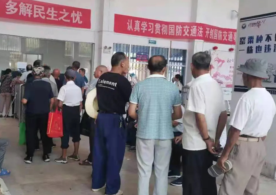景德鎮(zhèn)長運(yùn)：浮梁長運(yùn)老年公交卡年審、換證工作全面展開