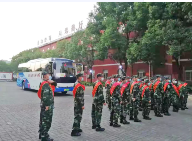 馬鞍山長(zhǎng)客圓滿完成新生入校、學(xué)生實(shí)習(xí)、新兵入伍運(yùn)輸任務(wù)