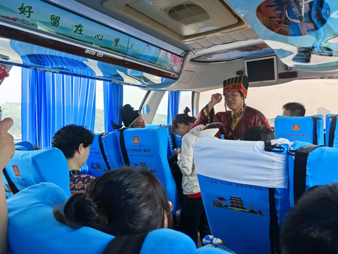 都市城際公交：南昌文旅精品線路之?；韬顕接膶殮g樂之旅