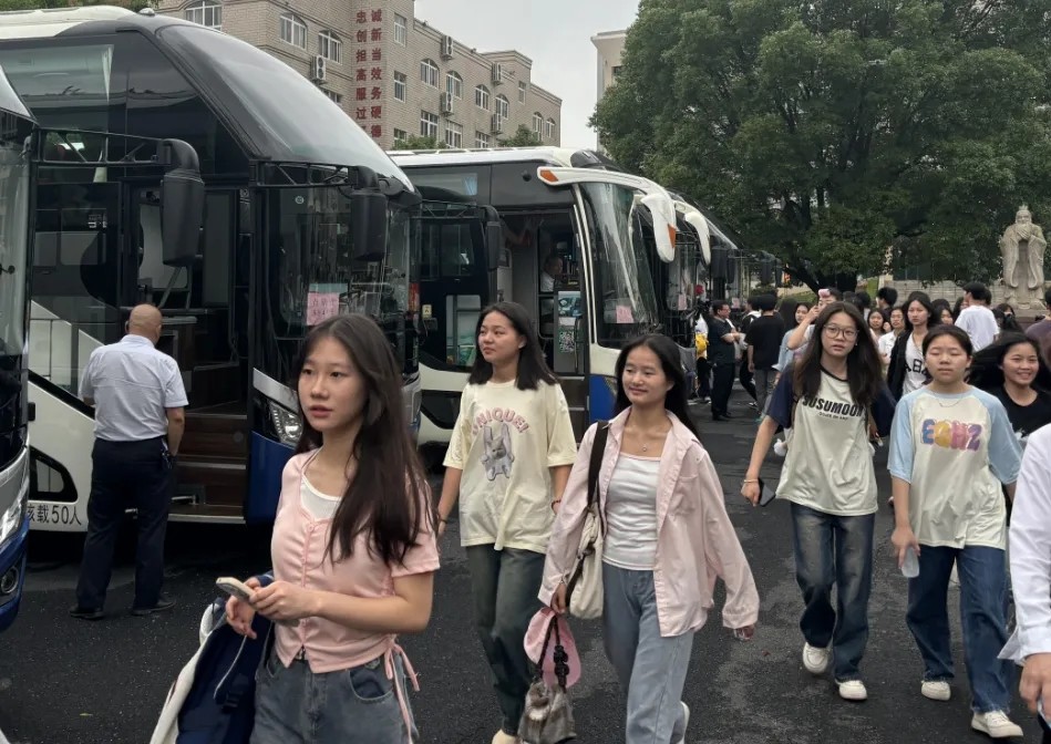 ?吉安公司：融合發(fā)展促業(yè)務(wù) 研學出行包車忙