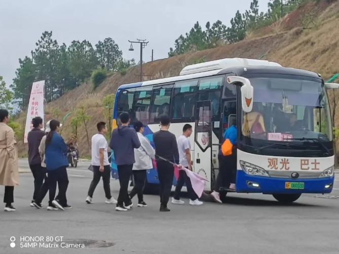 撫州長運：圓滿完成“和美村寨 民族團(tuán)結(jié)跑”運輸保障任務(wù)